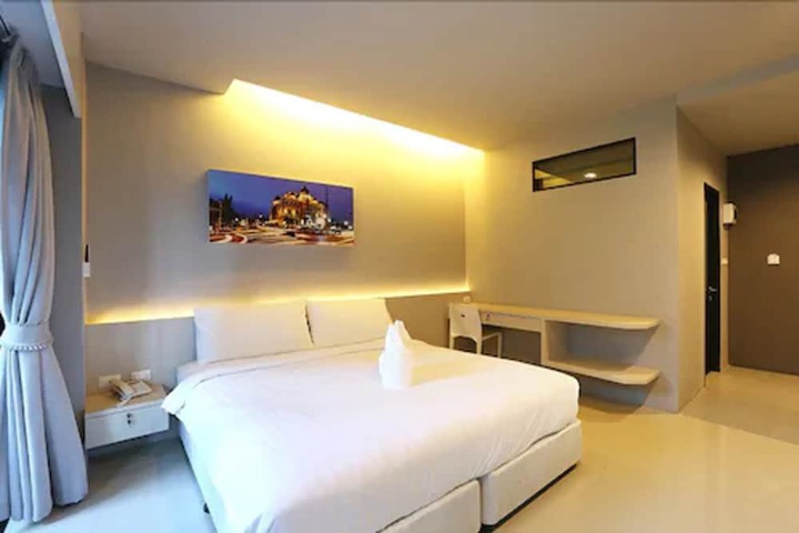 Room 36 of 79