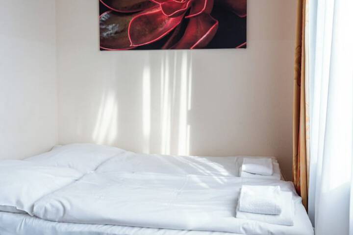 Room 44 of 83