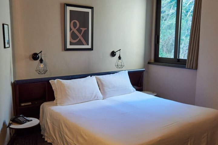 Room 14 of 38