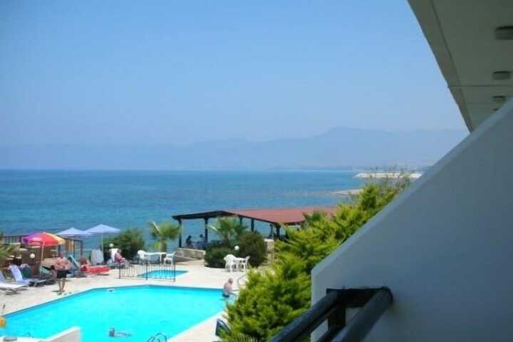 Hotel with Pool