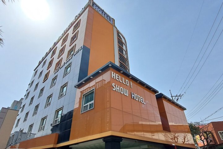 Yangsan Show Hotel
