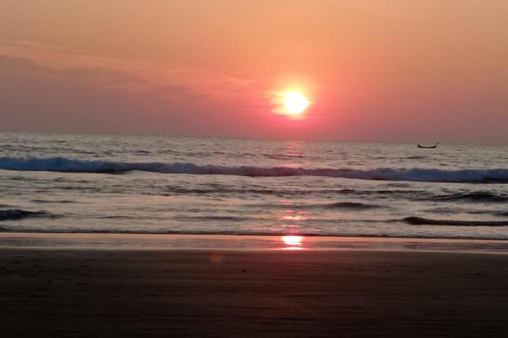 Redkar Rooms Gokarna Beach front AC & Non AC Rooms