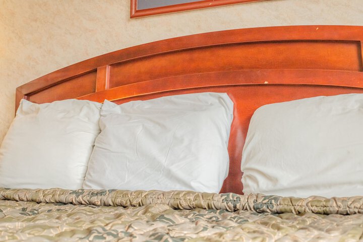 Deluxe King Room (18 of 21)