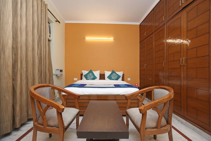 Room 3 of 20