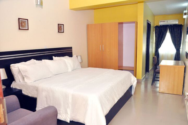 Room 2 of 24