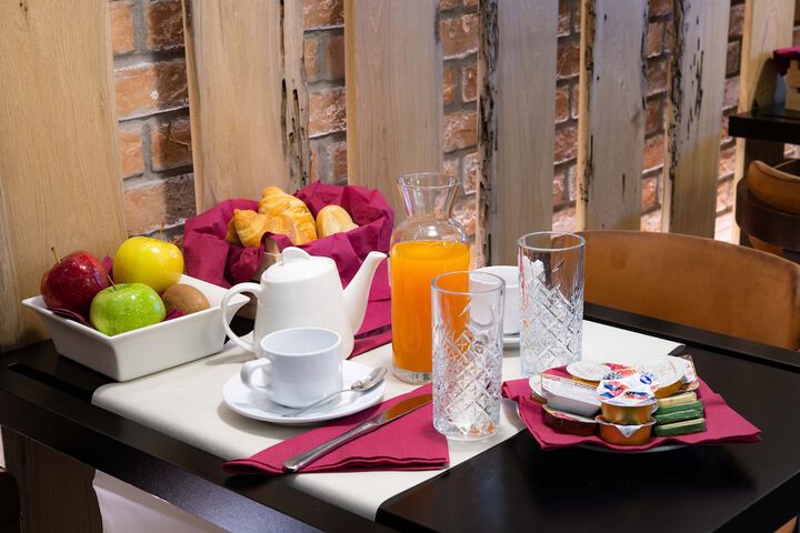 Breakfast/Coffee Service 94 of 113
