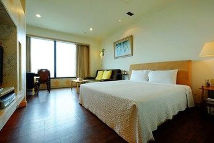 Room 9 of 39