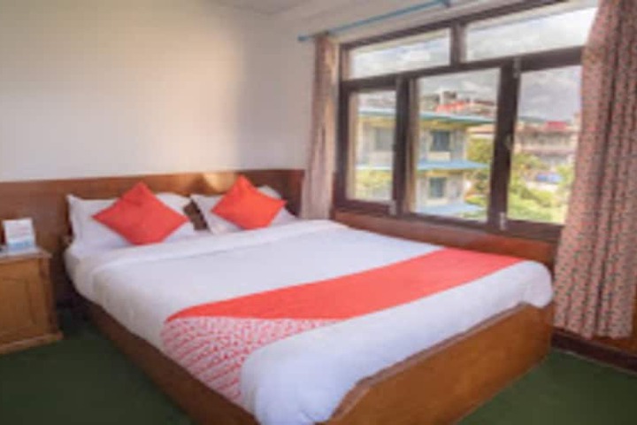 Room 3 of 8