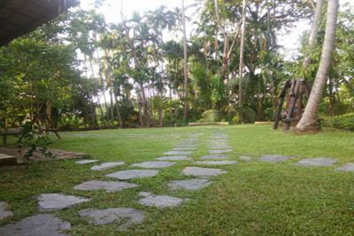 Property Grounds 38 of 51