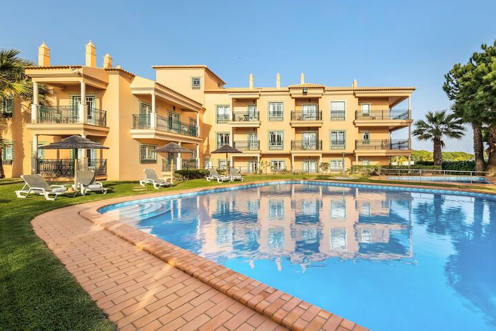 Pools & Facilities