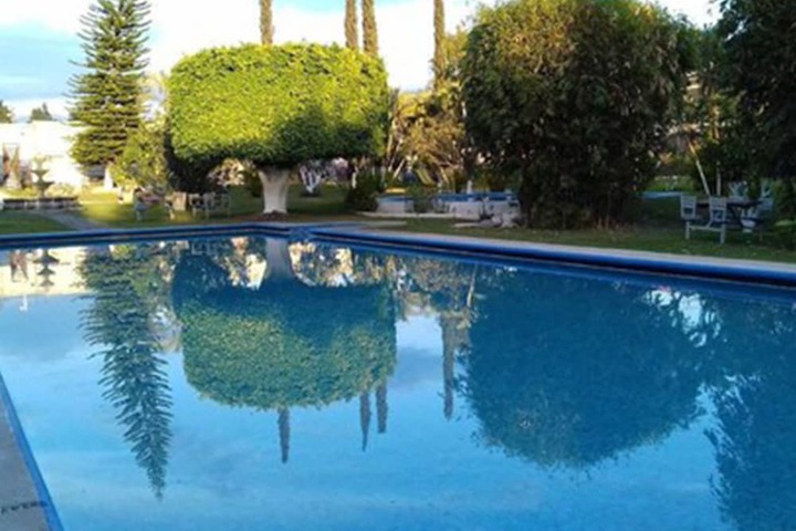 Pool 26 of 70