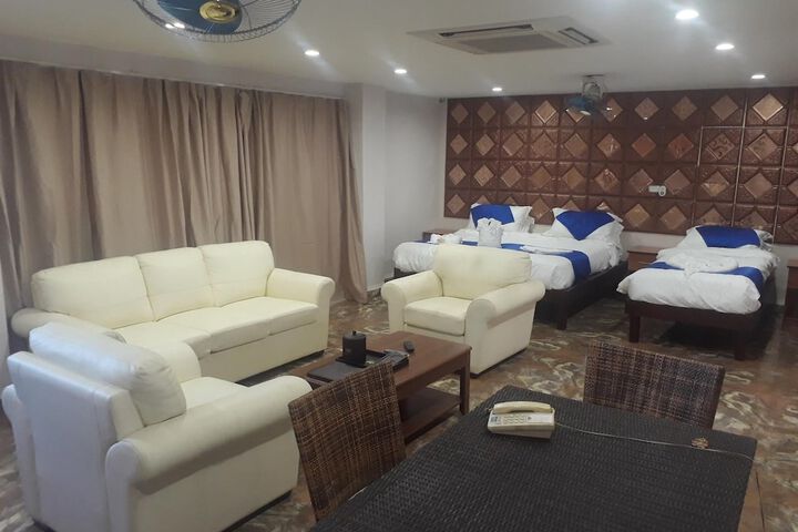 Room 10 of 41