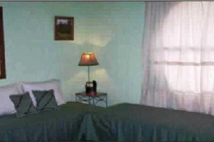 Room 3 of 10