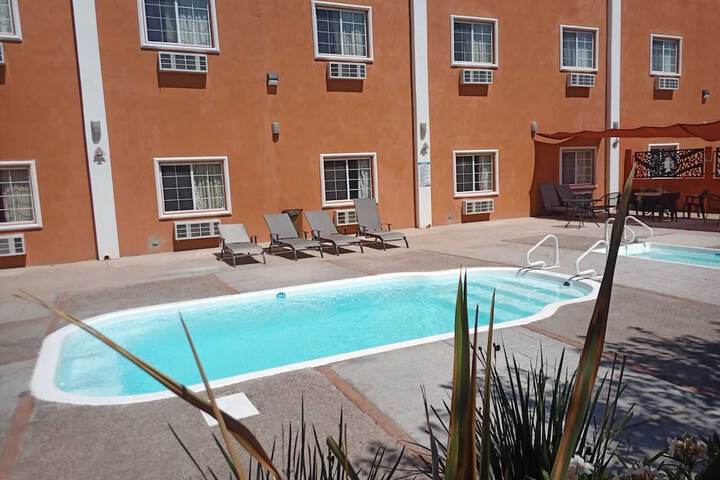 Pool 32 of 77