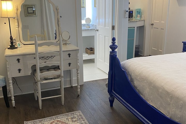 Room 43 of 98