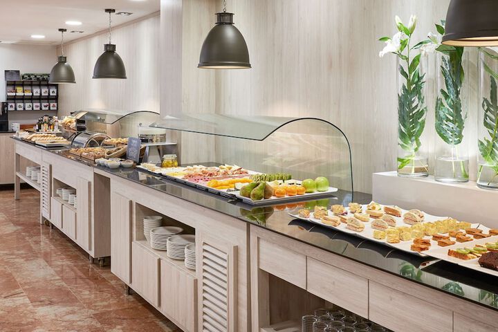 Breakfast/Coffee Service 22 of 35