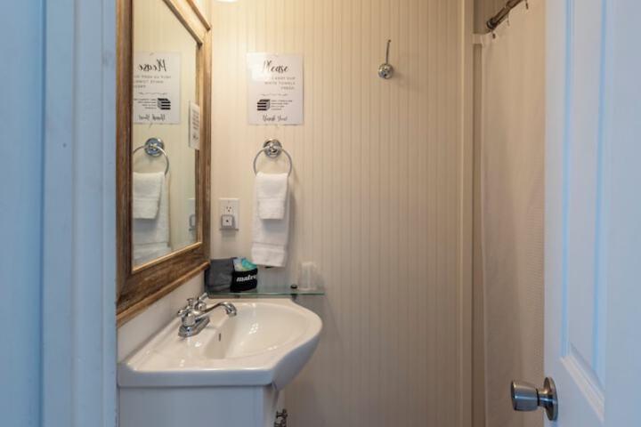 Room 53 of 54