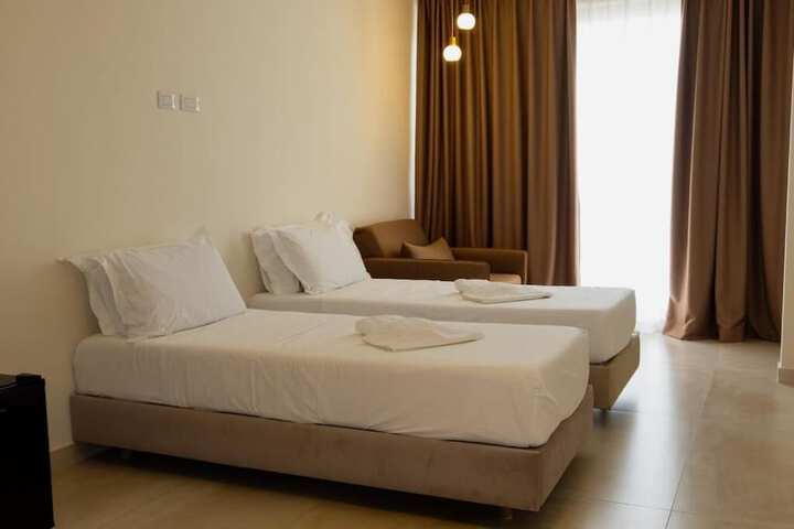 Room 44 of 87
