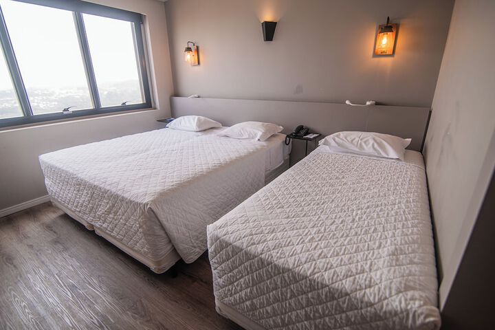 Room 8 of 27