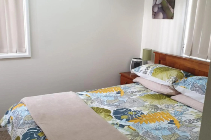 Room 4 of 13