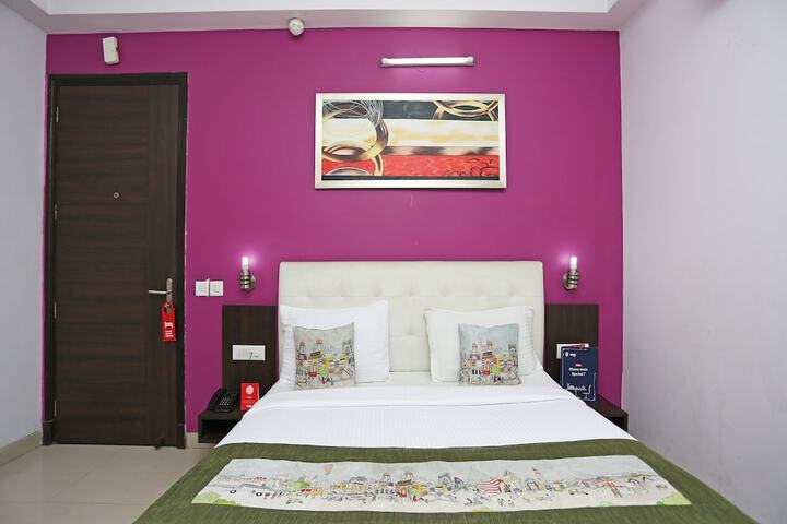Room 7 of 10