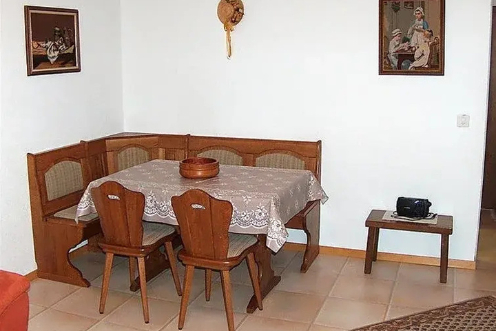 Room 3 of 11