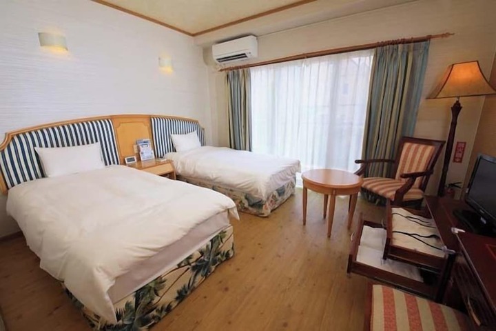 Room 12 of 29