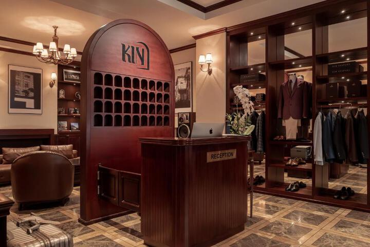 Entrance & Lobby