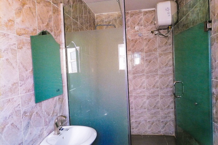 Room 11 of 20