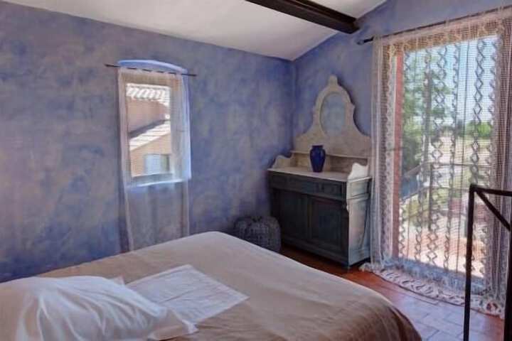Room 25 of 121