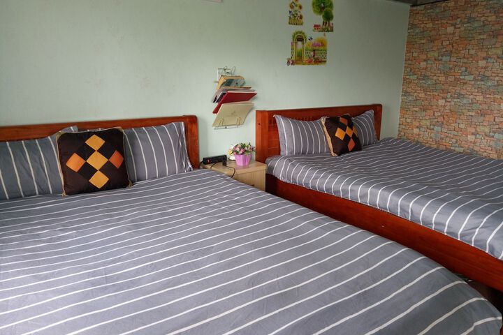 Room 2 of 51