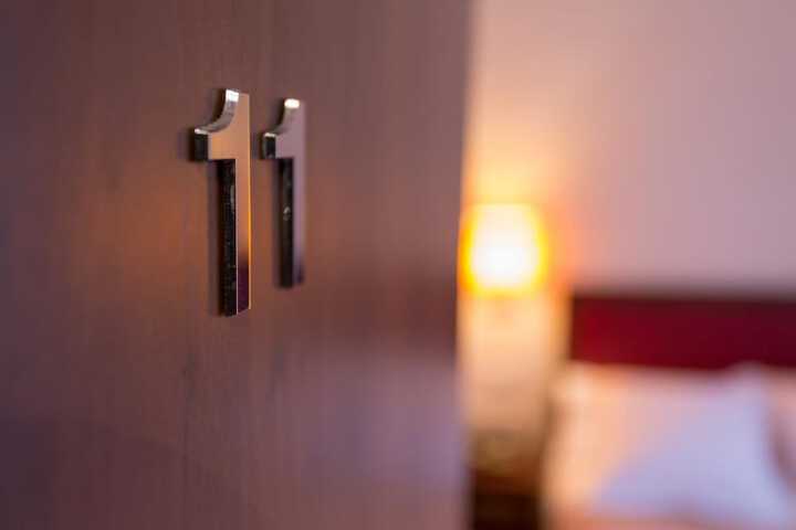 Room 20 of 36