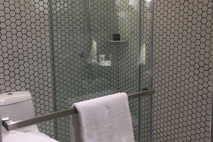 Room 26 of 44