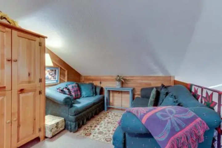 Room 4 of 22