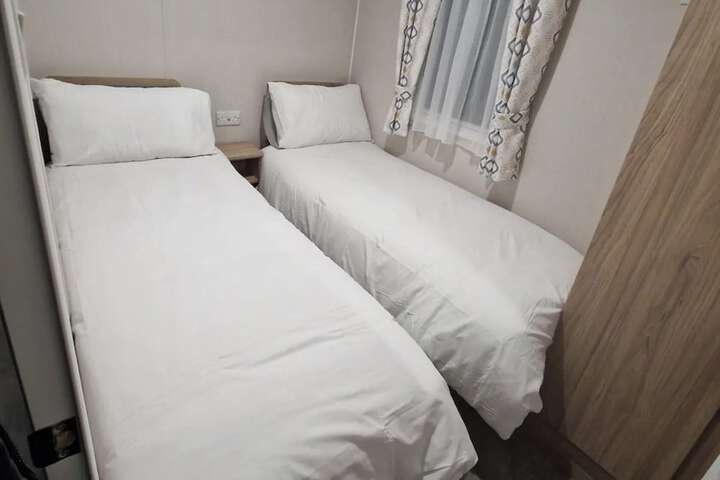Room 3 of 11