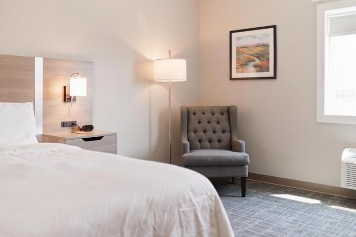 1 King Bed Accessible (2 of 4)