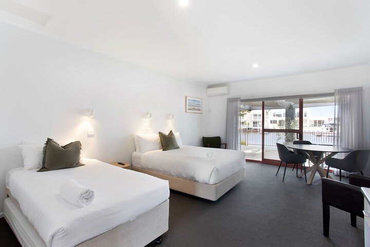 Room 26 of 108