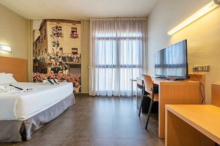 Room 8 of 27