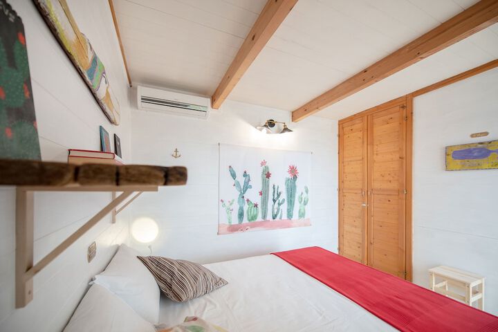 Room 3 of 16