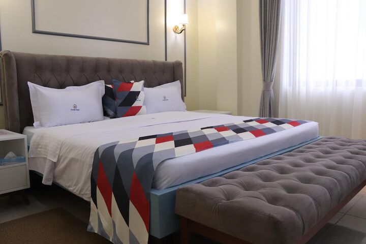 Room 12 of 26