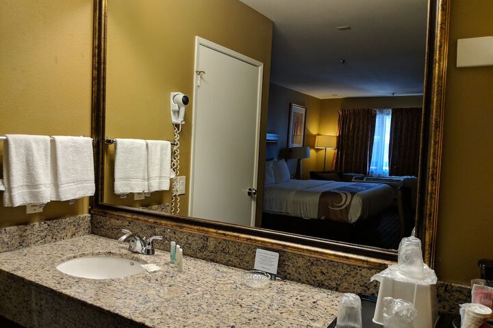 Bathroom sink