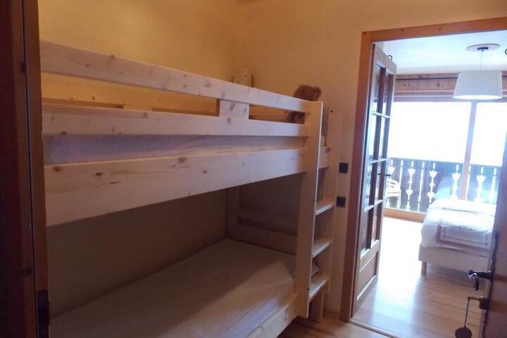 Room 5 of 47