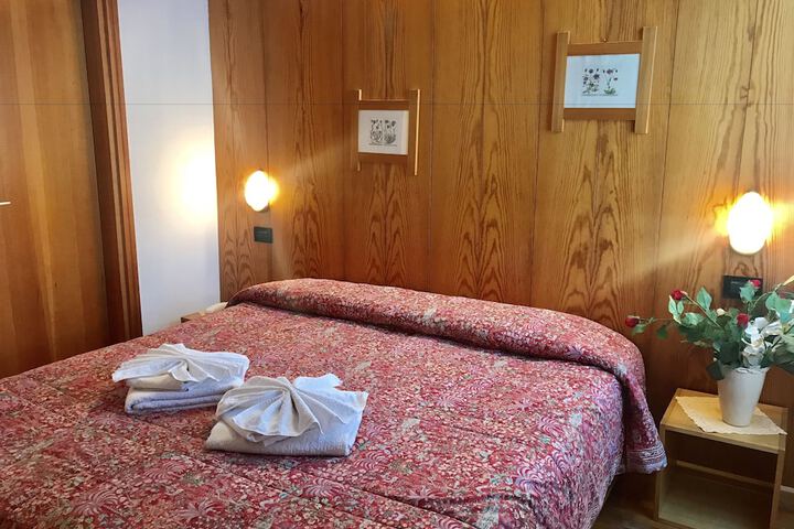 Room 6 of 21