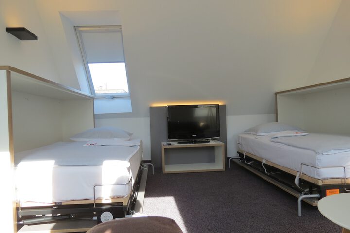 Room 65 of 125