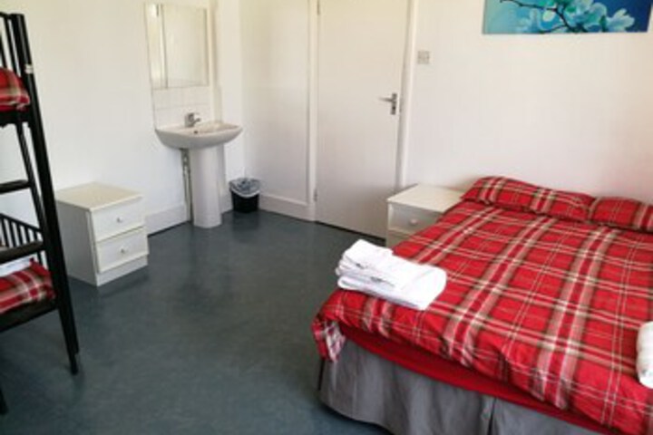 Room 20 of 76