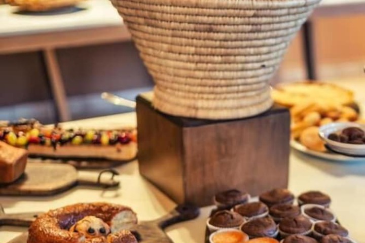 Breakfast/Coffee Service 25 of 36