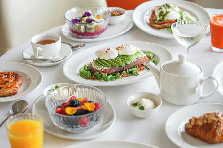 Breakfast/Coffee Service 115 of 140