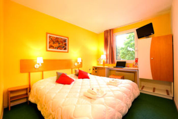Room 14 of 27