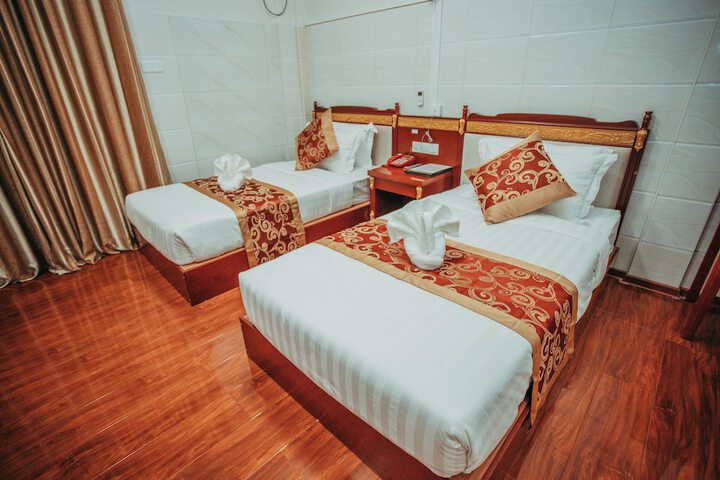 Room 5 of 25