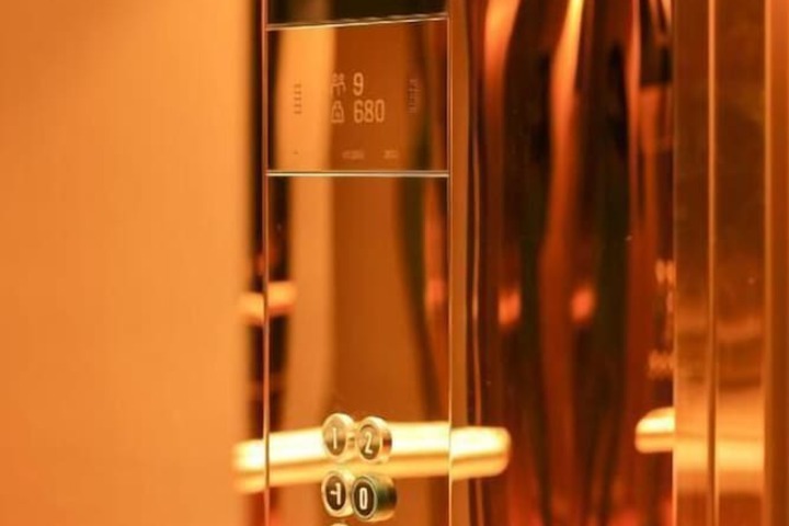Ballroom/Hall 44 of 80